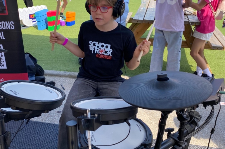 School of Rock Alcobendas en el Youth Music Fest del Colegio St George