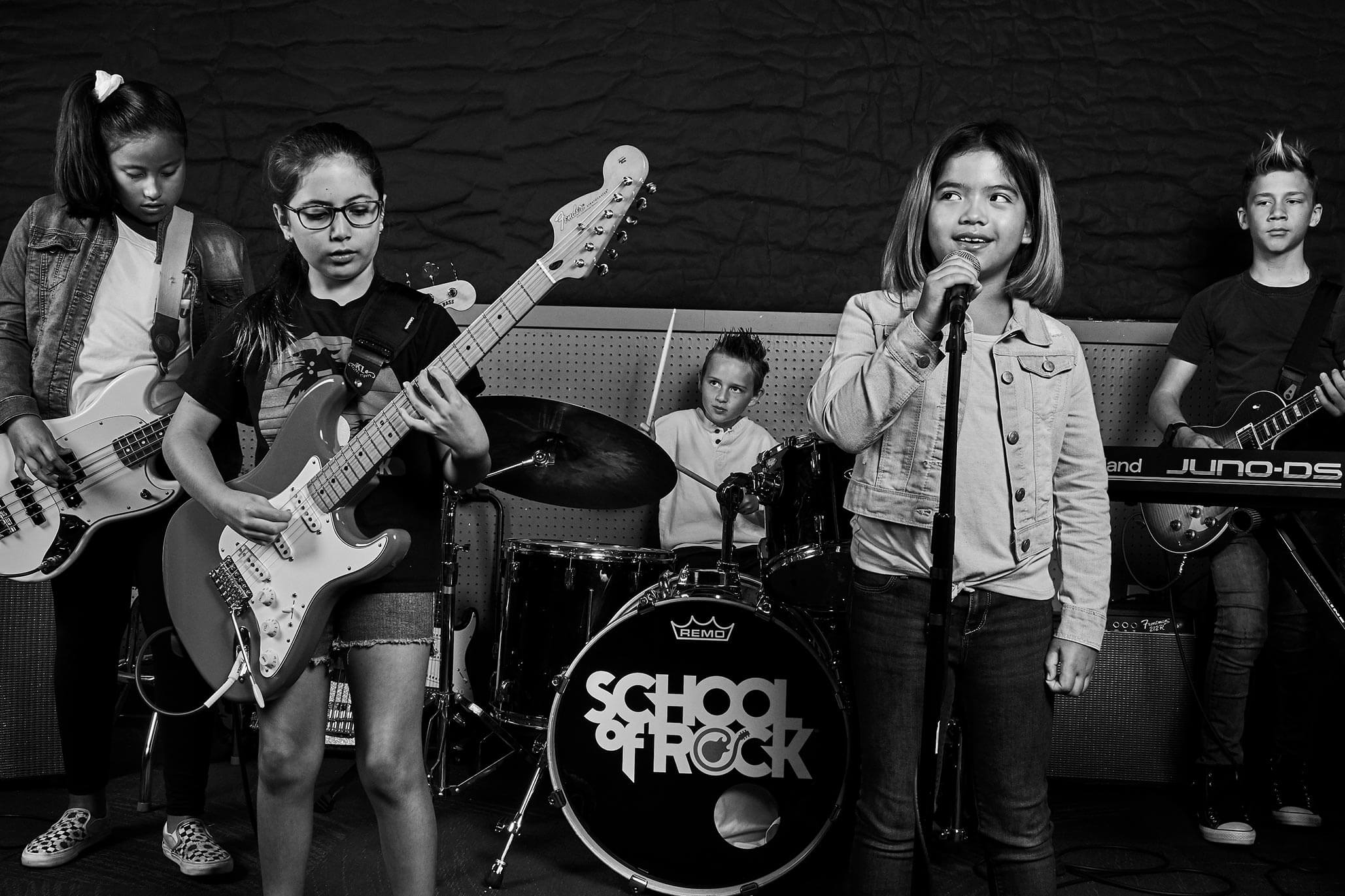 Glasbeni tabori v The Colony at School of RockGlasbeni tabori v The Colony at School of Rock  