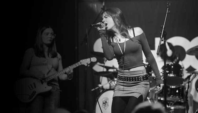 School of Rock makes musicians