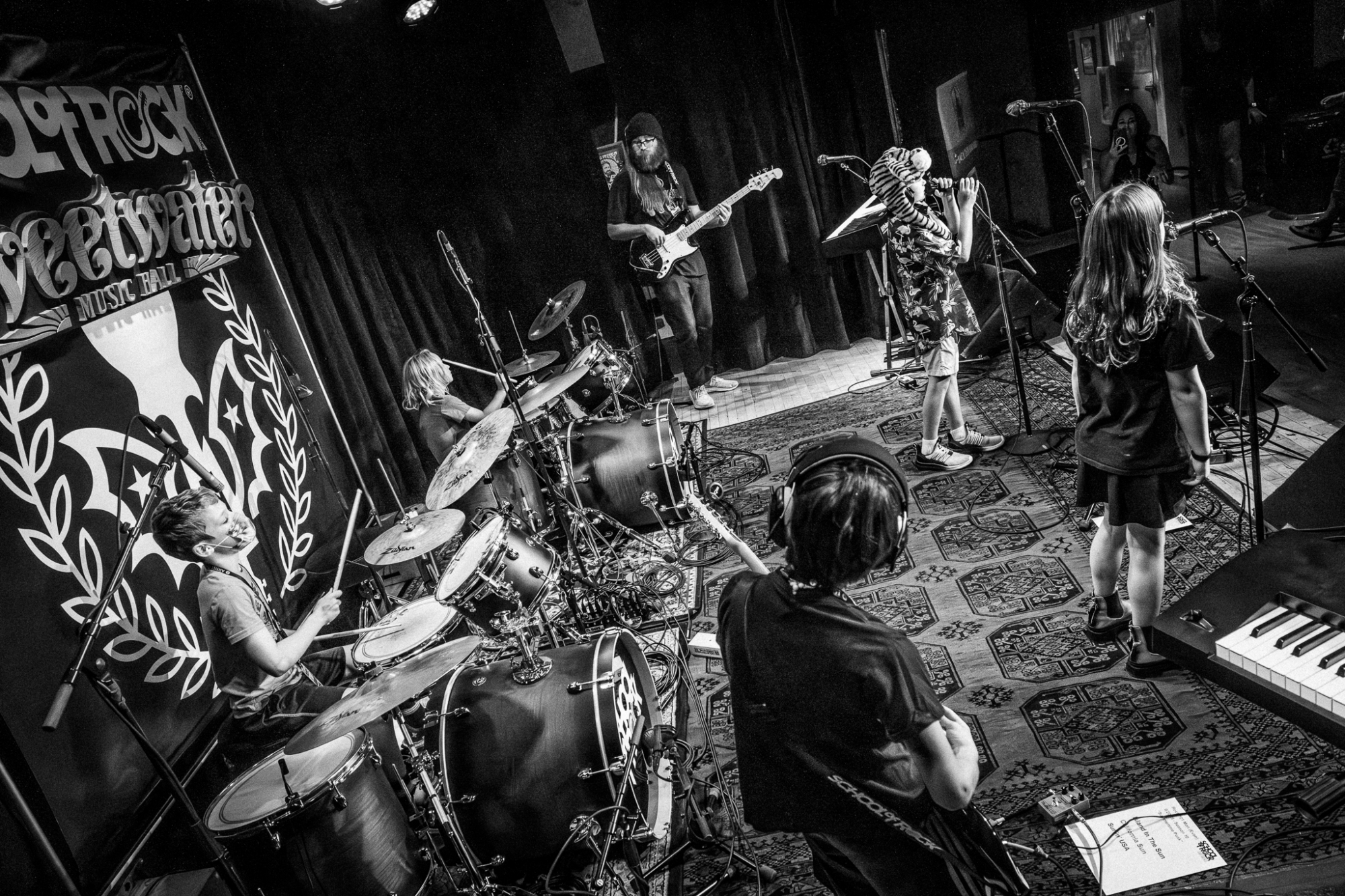 Rock 101 - banding together