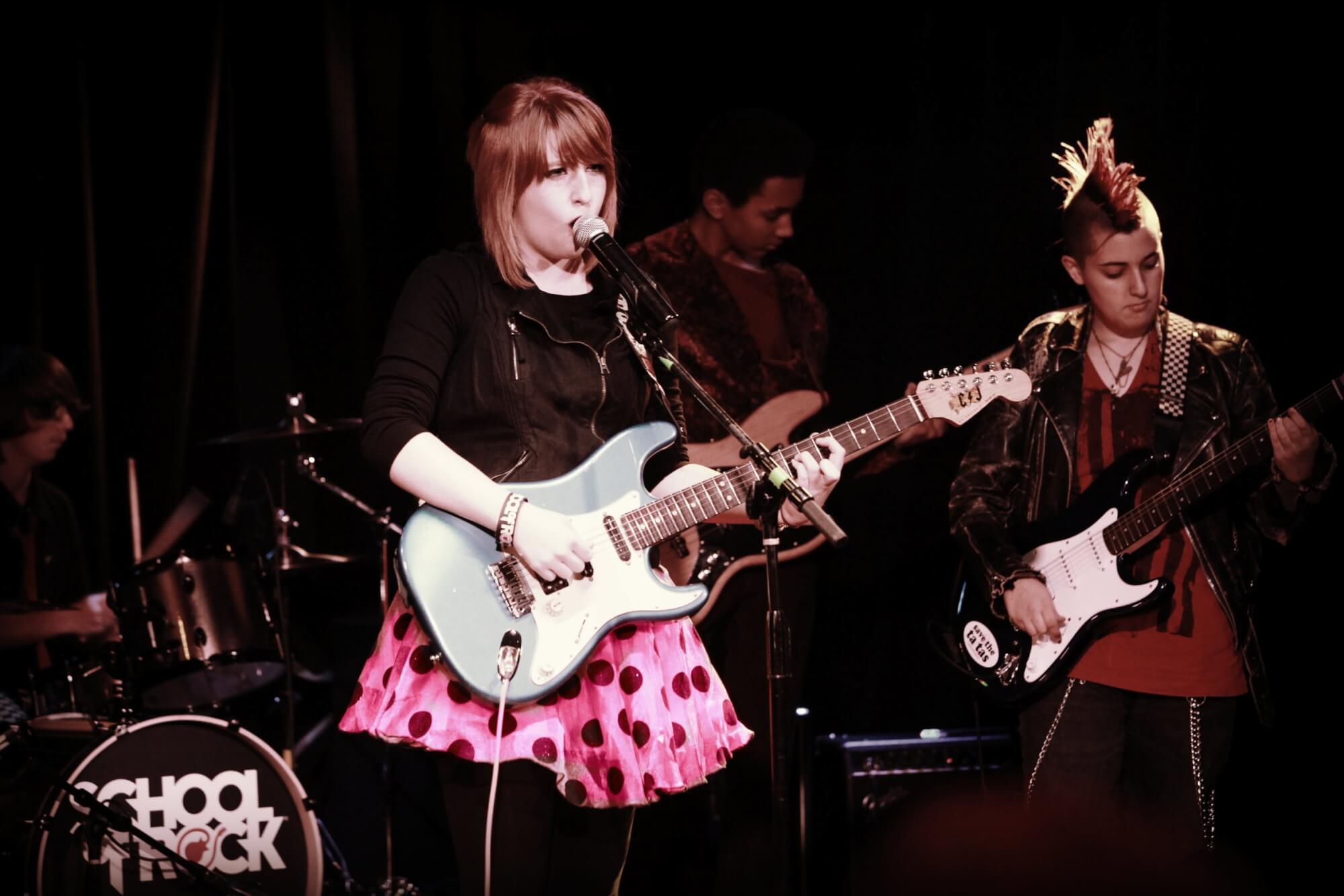 Students perform at the Whisky A Go-Go for their Season Show Performance.