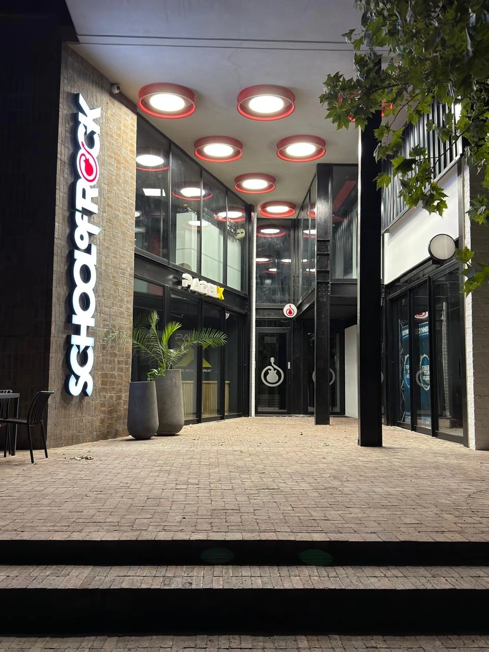Entrance to School of Rock Devonbosch