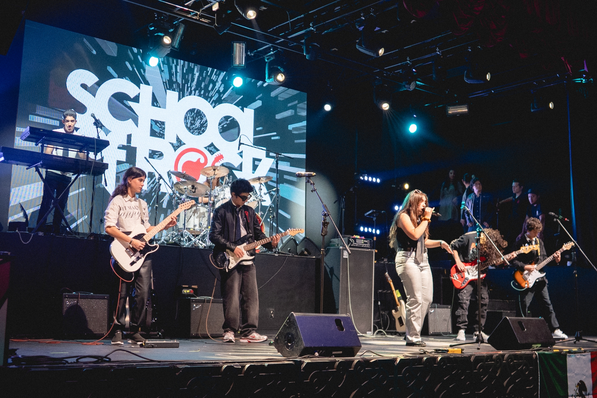 Performance es para quienes quieren más. Sé parte y destaca.