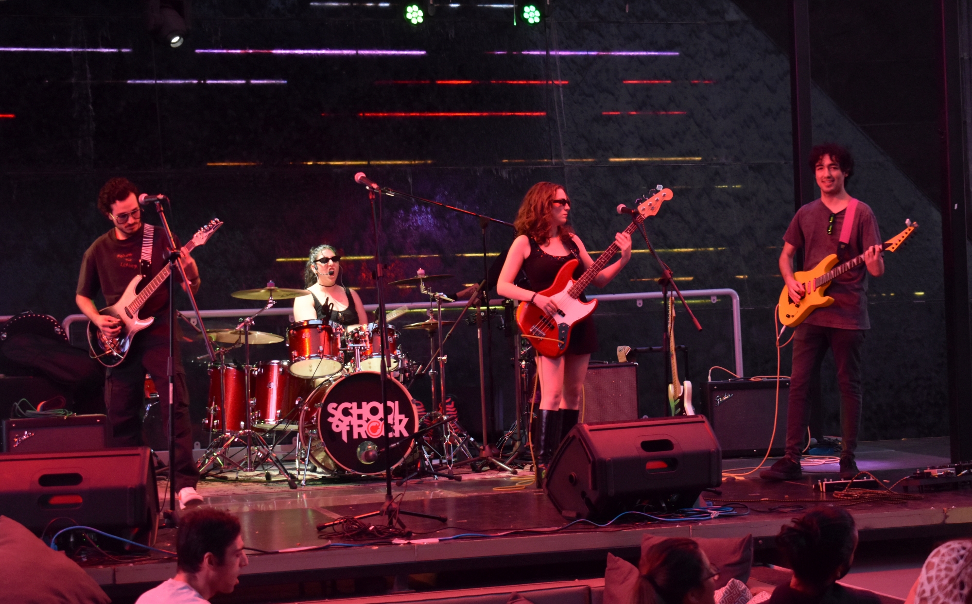 ¿Eres adulto y quieres vivir el rock en vivo? Sé parte de Performance Adultos.