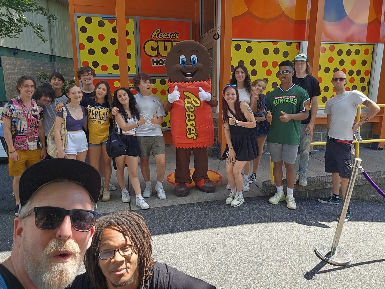 Houseband Tour visits Hershey Park