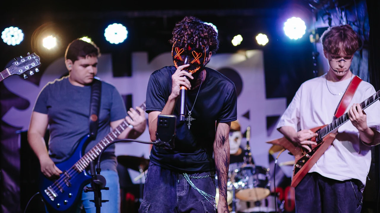 XI SHOW DE TEMPORADA - MODERN METAL