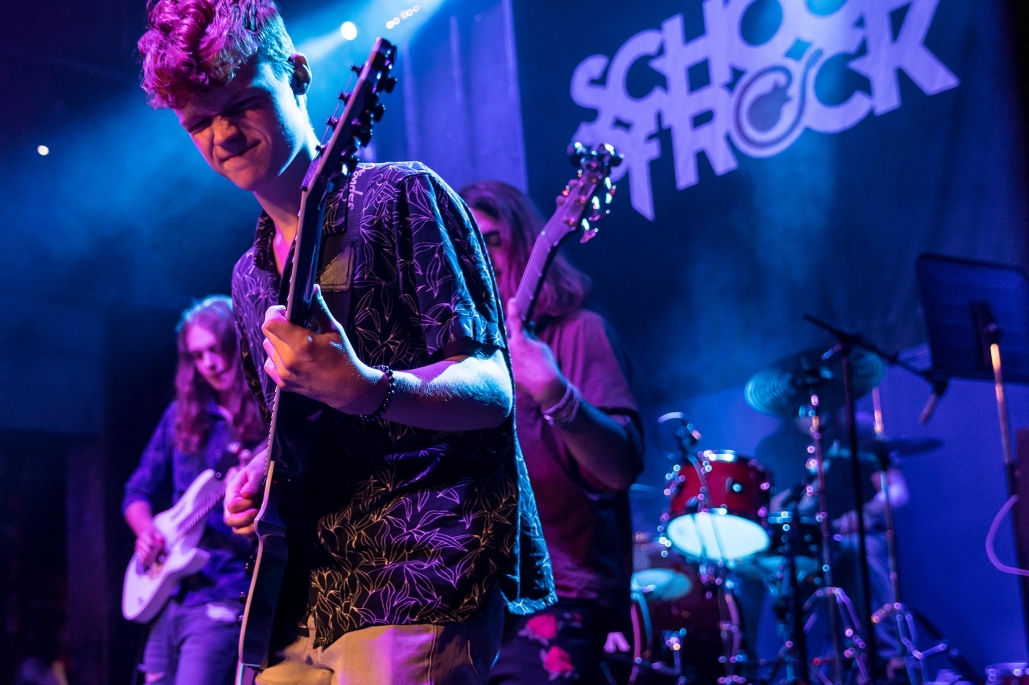 how-to-have-the-stage-presence-of-a-guitarist-school-of-rock