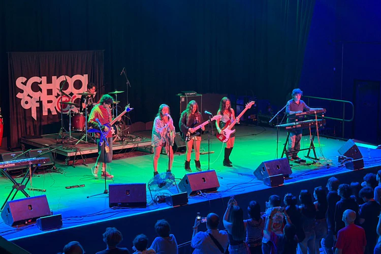 Alumnos avanzados de la House Band se presentaron en venues de Tennessee y Georgia durante The Festival, un evento internacional de la franquicia School of Rock, más que una escuela de música.