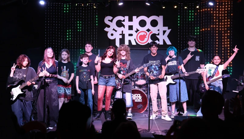 21 Cent Indie Rock Midseason group photo