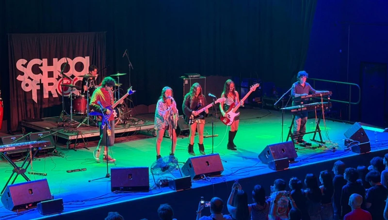 Alumnos avanzados de la House Band se presentaron en venues de Tennessee y Georgia durante The Festival, un evento internacional de la franquicia School of Rock, más que una escuela de música.