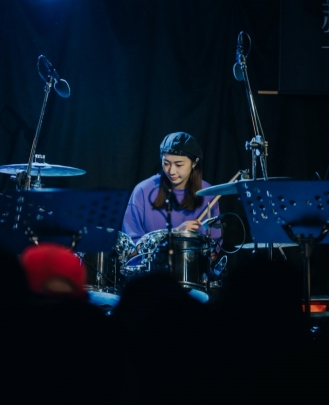 Drum Teacher Cheryl 周佳萱