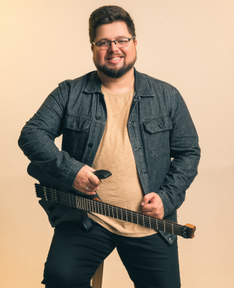 Professor de Cordas e Instrutor de Ensaio David Gonzalez