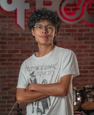 Guitar Teacher, Bass Guitar Teacher Santiago Mora