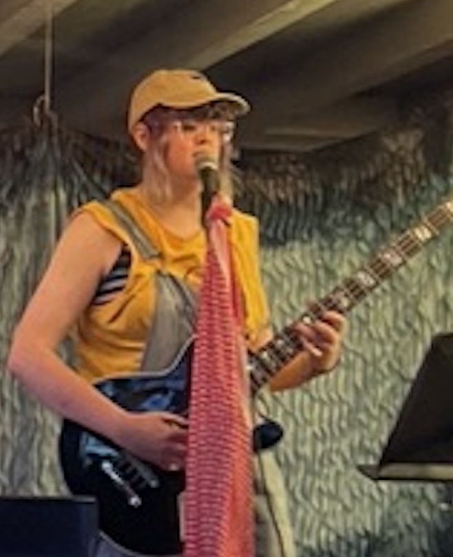 Bass Guitar Teacher Ivy