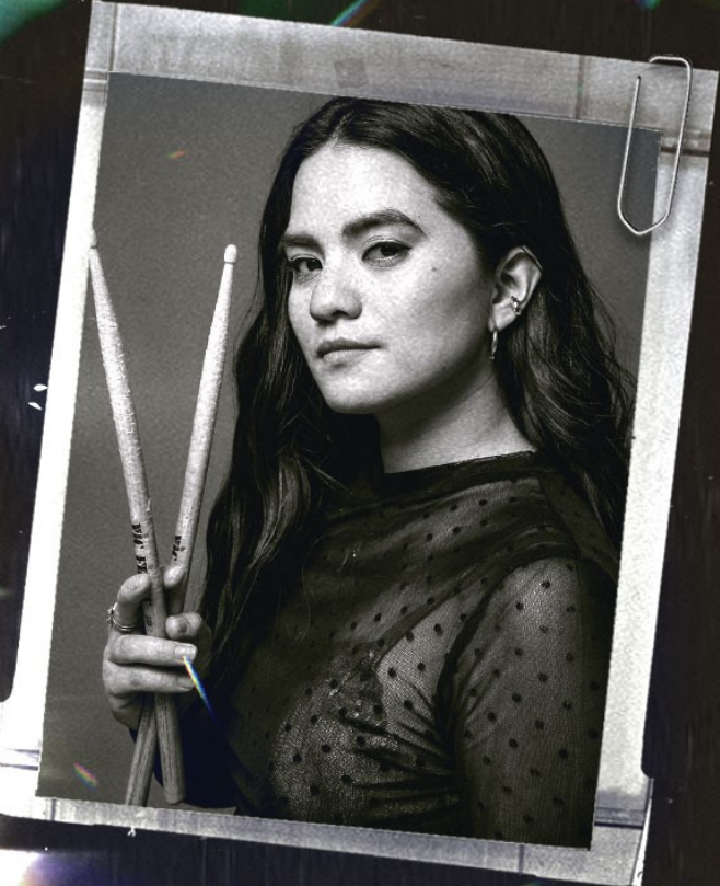 PROFESORA DE BATERÍA SAYURI ESPINOZA