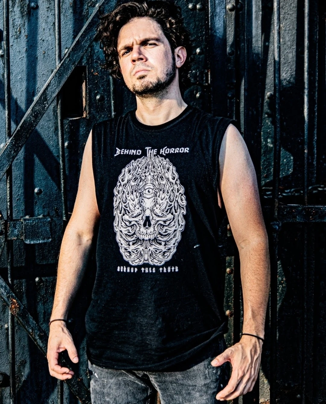 Bass Guitar Teacher, Guitar Teacher, Vocal Teacher, Drum Teacher, Keyboard + Piano Teacher Gabriel Silva