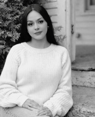 Guitar Teacher, Vocal Teacher, Keyboard + Piano Teacher Vanessa Sotelo