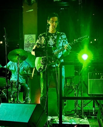 Guitar Teacher, Bass Guitar Teacher, Keyboard + Piano Teacher Daniel Gordon