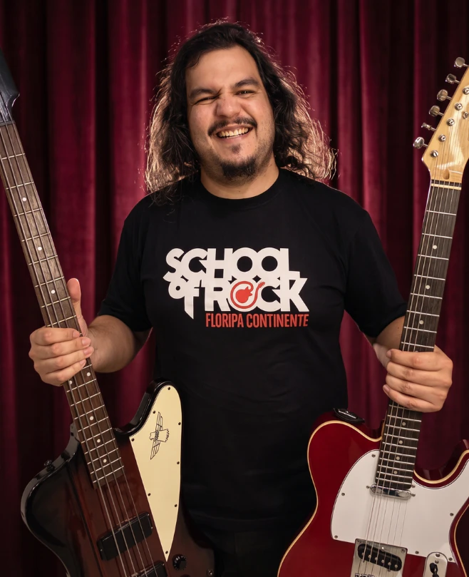 Professor de Baixo, Professor de Guitarra, Professor de Bateria Vini