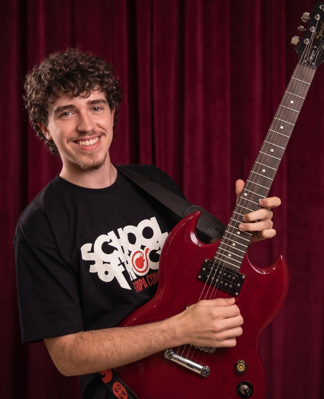 Professor de Guitarra Kadu