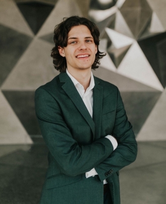 Bass Guitar Teacher, Guitar Teacher, Keyboard + Piano Teacher Sam Gardner