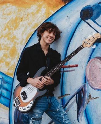 Bass Guitar Teacher, Guitar Teacher, Keyboard + Piano Teacher Alec Hennings