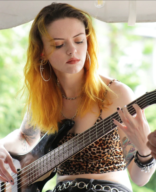 Vocal Teacher, Bass Guitar Teacher Amber