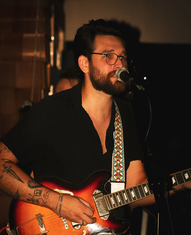 Guitar Teacher, Bass Guitar Teacher  Andrew Covil 