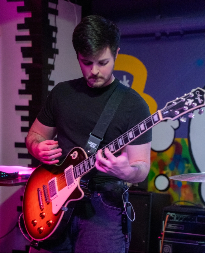 Guitar Teacher, Bass Guitar Teacher, Drum Teacher Andy Stilson