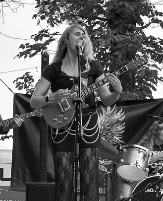 Vocals Teacher, Guitar Teacher, Keyboard + Piano Teacher Autumn Schulte