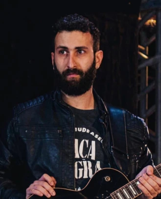 Professsor de Guitarra Júlio Fernandes