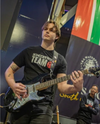 Guitar Teacher James Broad