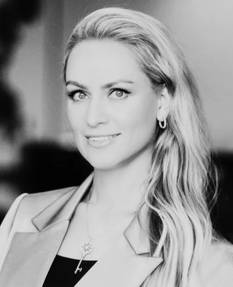 Vocal Instructor, Keyboard + Piano Instructor Melanie