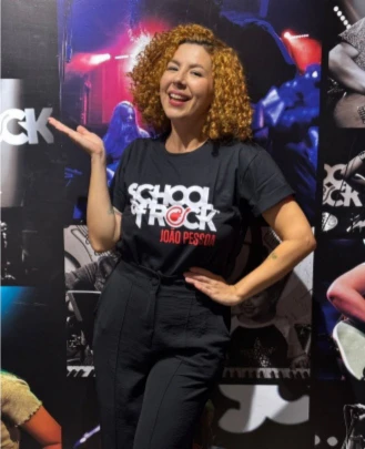 Professora de Canto Leticia