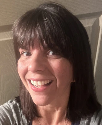 Vocal Teacher, Keyboard + Piano Teacher Julie
