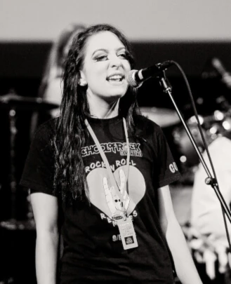 Vocal Teacher, Keyboard + Piano Teacher Leah