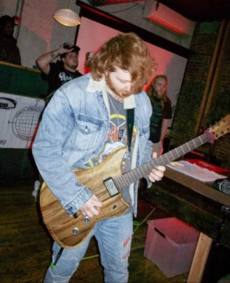 Guitar Teacher, Bass Guitar Teacher Louis