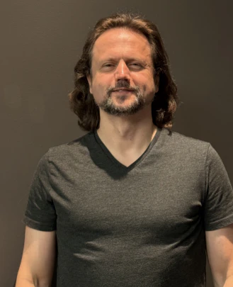 Guitar Teacher, Bass Guitar Teacher, Keyboard + Piano Teacher Dmitry Novokhatskiy