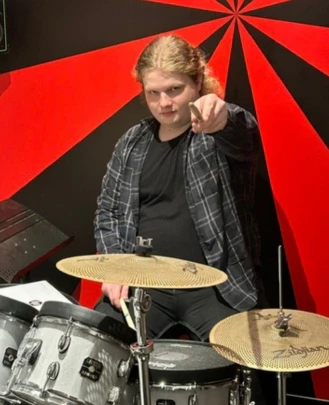 Cameron, Bass Guitar Teacher, Guitar Teacher, Drum Teacher