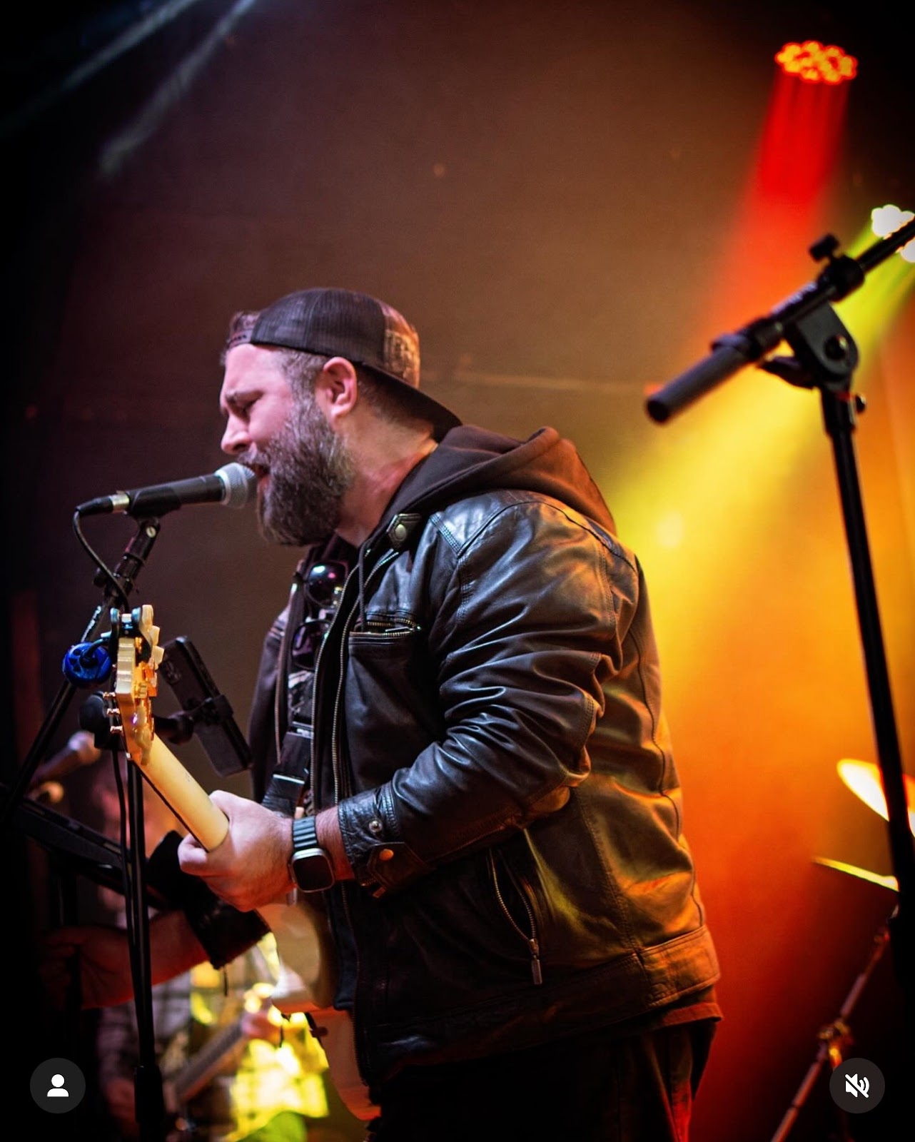 Guitar Teacher, Bass Guitar Teacher, Vocal Teacher Brendan