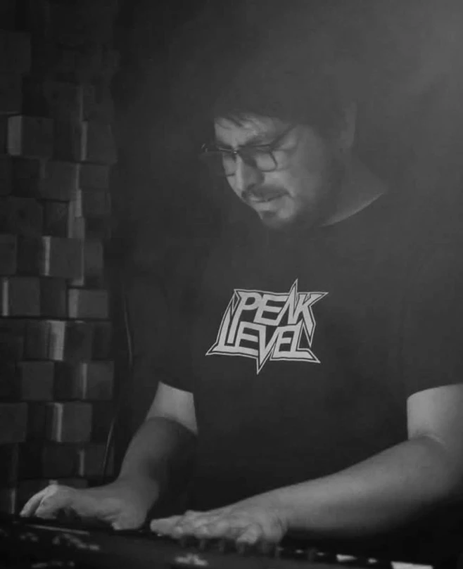 INSTRUCTOR DE TECLADO BYRON LLANOS