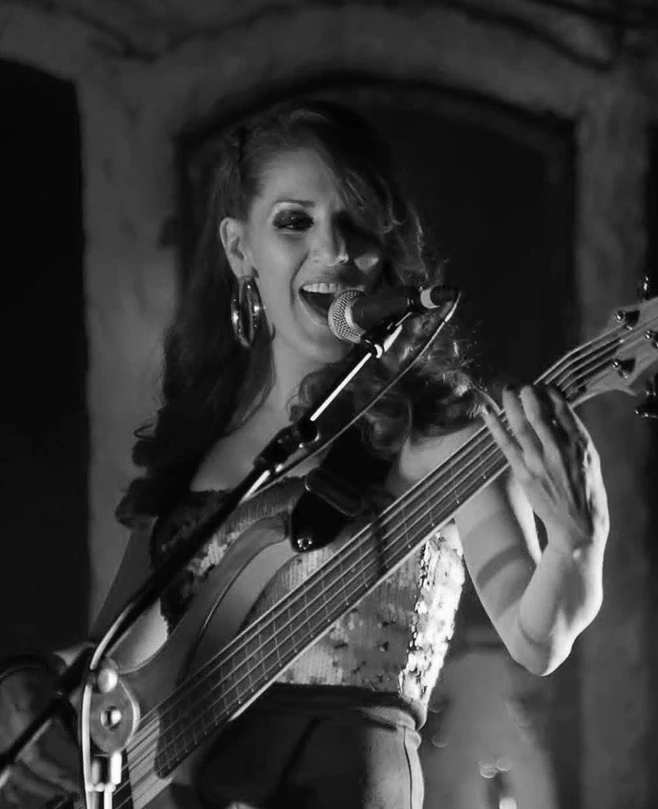 INSTRUCTORA DE PRIMER CICLO Y BAJO CATALINA PIZARRO