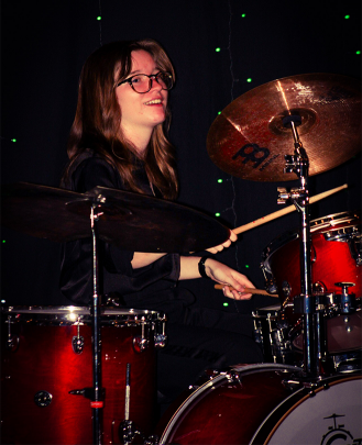 Guitar Teacher, Drum Teacher, Keyboard + Piano Teacher Charlee Vliet