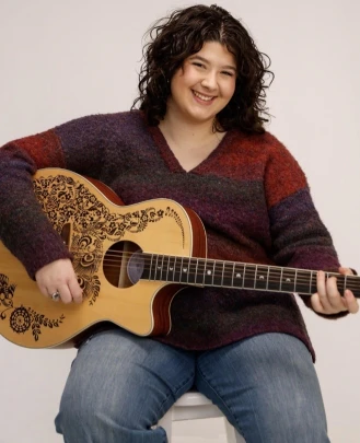 Vocal Teacher, Keyboard + Piano Teacher Charlotte
