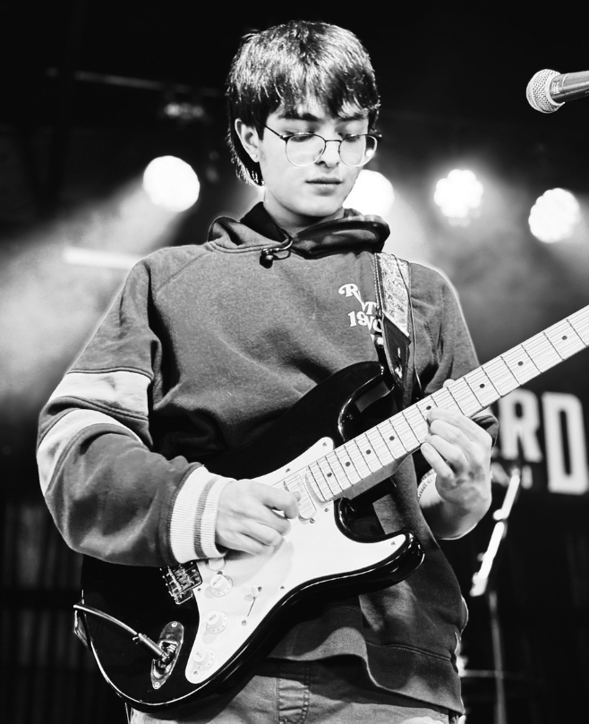 Guitar Teacher, Bass Guitar Teacher Noah