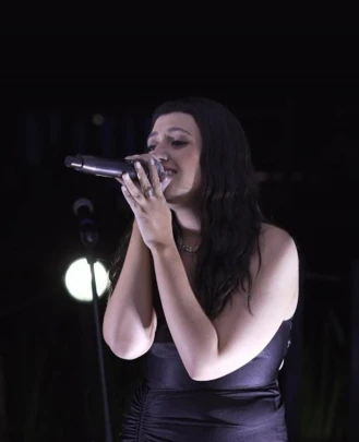 PROFESORA DE CANTO MAYRA MOED