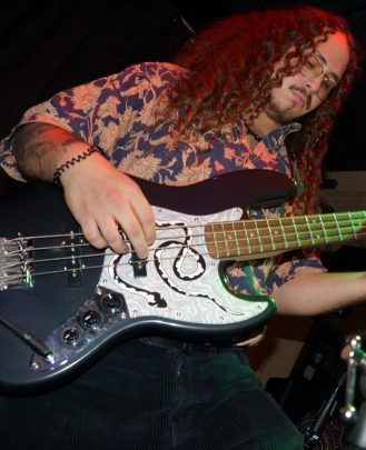 Bass Guitar Teacher Dan