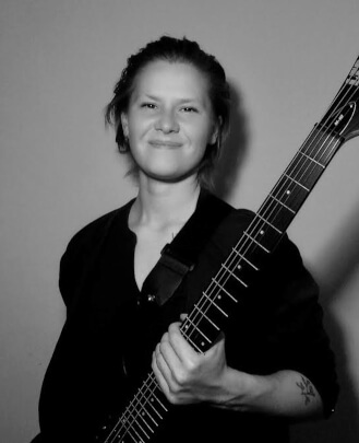 Guitar Teacher, Bass Guitar Teacher Anna