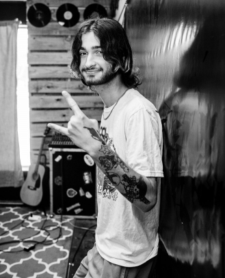 Guitar Teacher, Bass Guitar Teacher, Vocal Teacher Dierks C