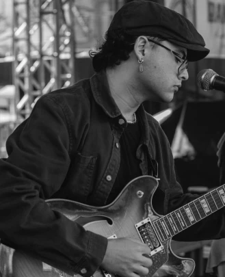 Professor de Guitarra, Professor de Elenco Miguel Gusta
